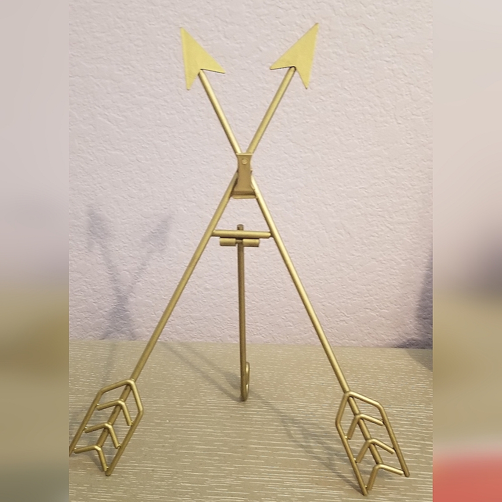 Golden Arrow Photo Holder